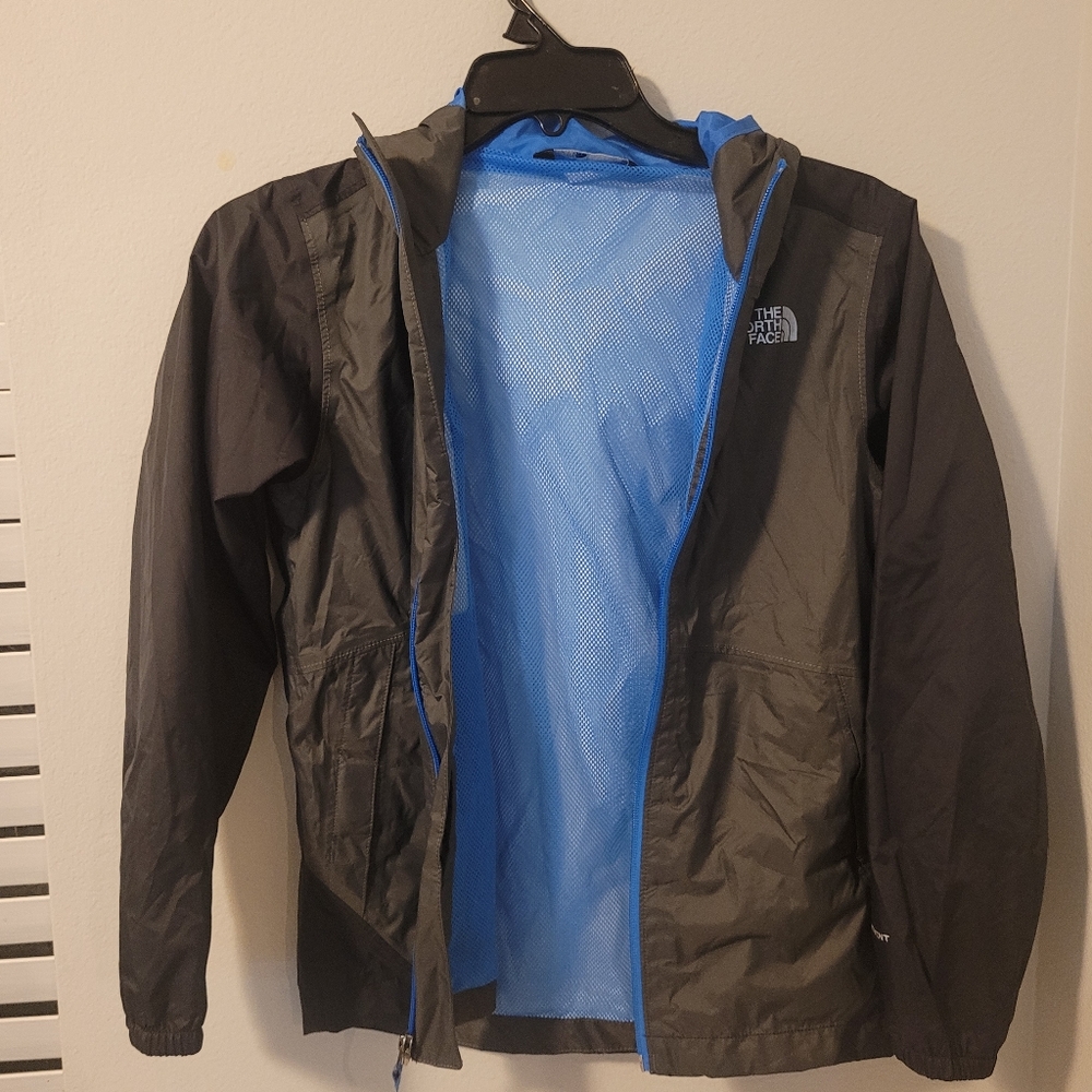 Boys North Face Dryvent jacket